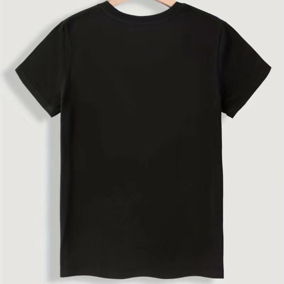 ‼️LAST 1‼️NWT🎄 SOFT BLACK GRINCH HANDS HEART CREW NECK TSHIRT Women’s Plus 4X - Picture 2 of 7